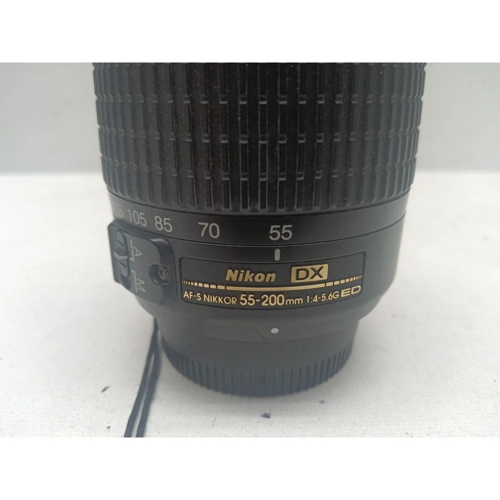 Nikon DX / AF-S Nikkor 55-200mm / Auto Focus - Silent / SWM ED 0.95M/3.12ft Lens